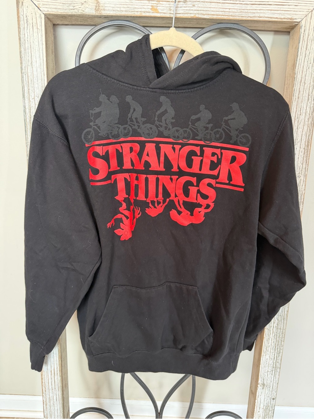 Stranger Things Demogorgon Evolution Hoodie Mens Small Netflix Black Red